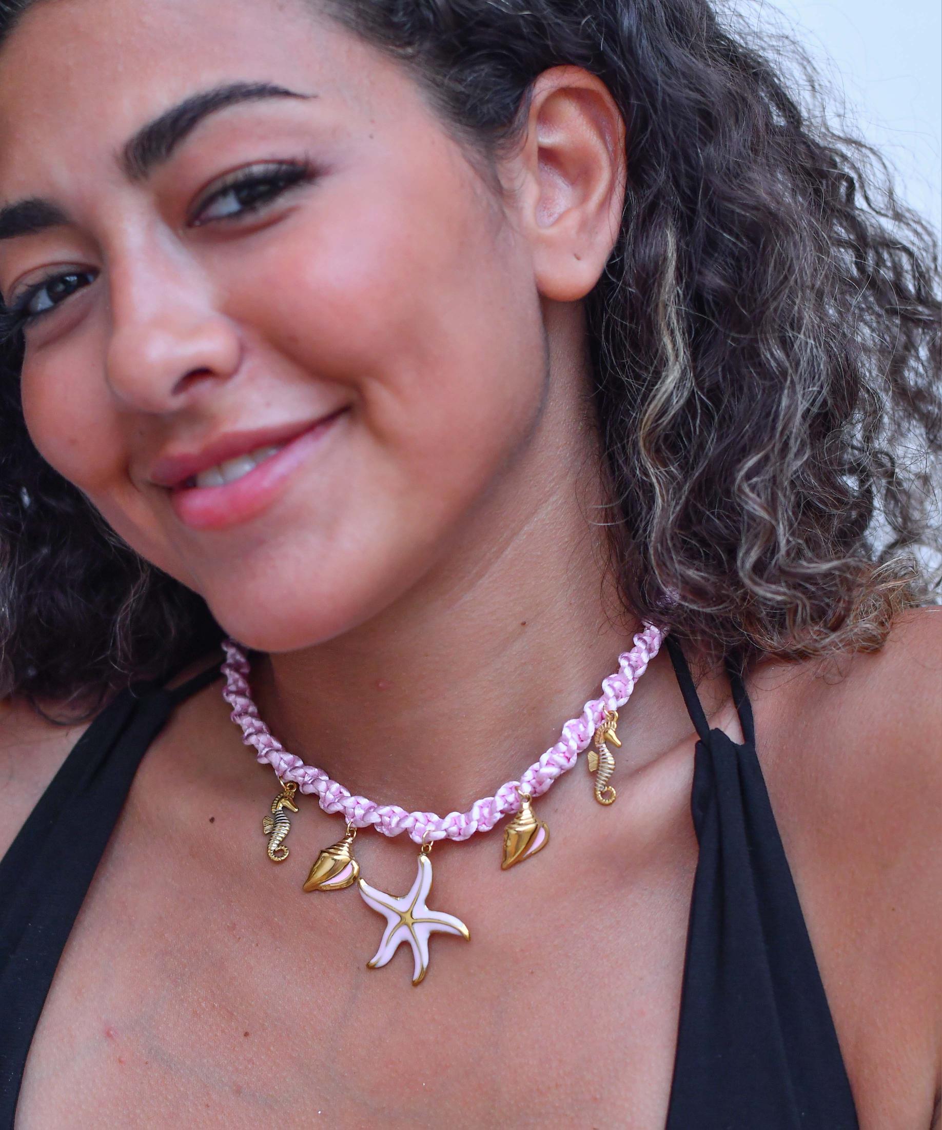 pink star fish chocker