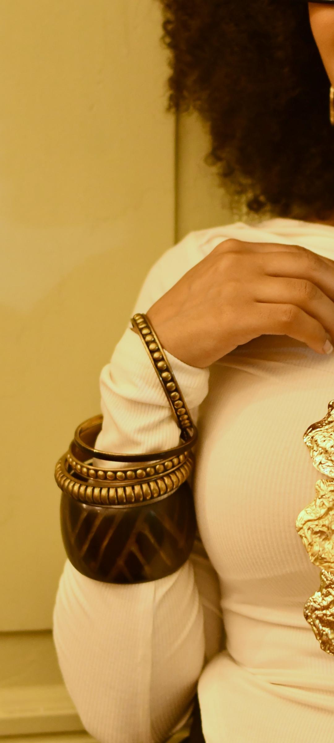 set of six wooden and metals bracelet